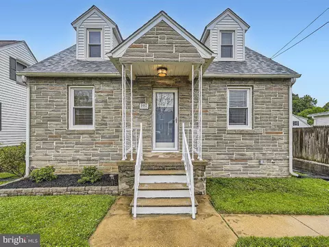 107 N Essex Ave, Essex, MD 21221