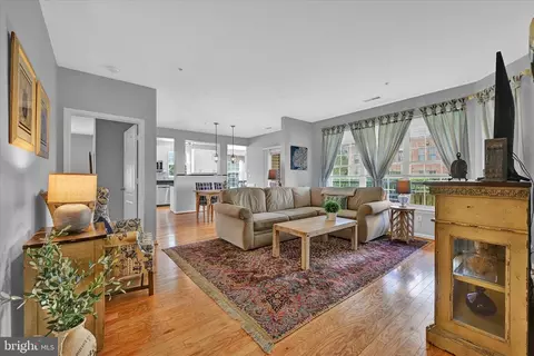 400 Symphony Cir #140E, Cockeysville, MD 21030