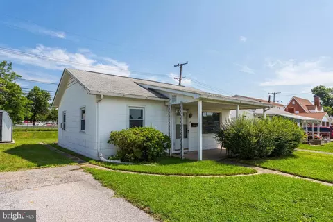 113 Dihedral Dr, Middle River, MD 21220