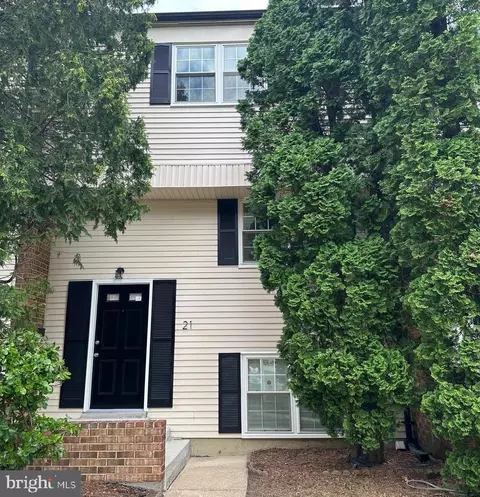 21 Sharrow Ct, Windsor Mill, MD 21244
