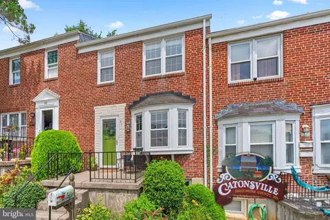 37 Darrow Dr, Catonsville, MD 21228