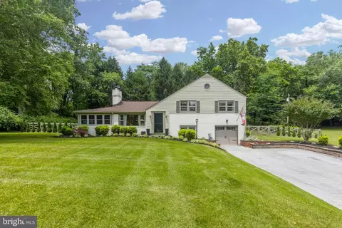 2212 Eastlake Rd, Lutherville Timonium, MD 21093