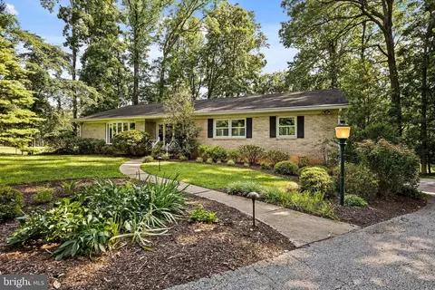 725 Chapel Ridge Rd, Lutherville Timonium, MD 21093