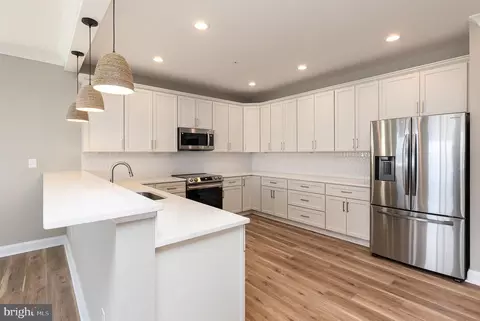 Kitchen - 7603 Chesapeake, Sparrows Point, MD 21219 photo 4 of 4