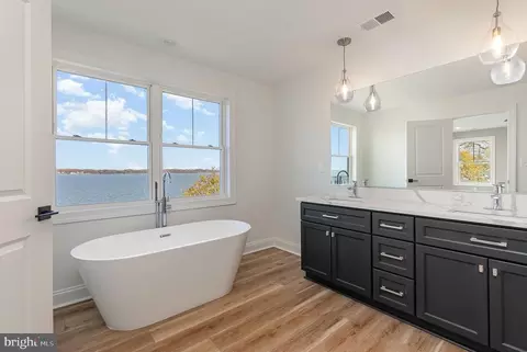Bath - 7603 Chesapeake, Sparrows Point, MD 21219 photo 1 of 6