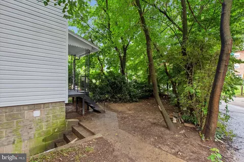 100 Malbrook Rd, Baltimore, MD 21229 photo 42
