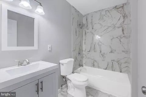 100 Malbrook Rd, Baltimore, MD 21229 photo 16