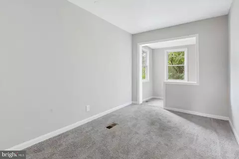 100 Malbrook Rd, Baltimore, MD 21229 photo 26
