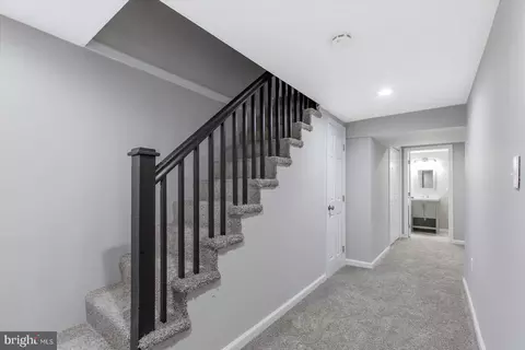 100 Malbrook Rd, Baltimore, MD 21229 photo 30