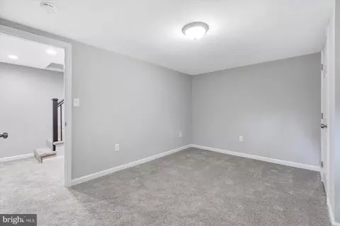 100 Malbrook Rd, Baltimore, MD 21229 photo 32