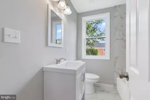100 Malbrook Rd, Baltimore, MD 21229 photo 23