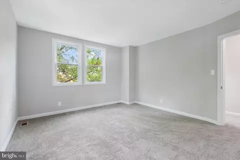 100 Malbrook Rd, Baltimore, MD 21229 photo 21