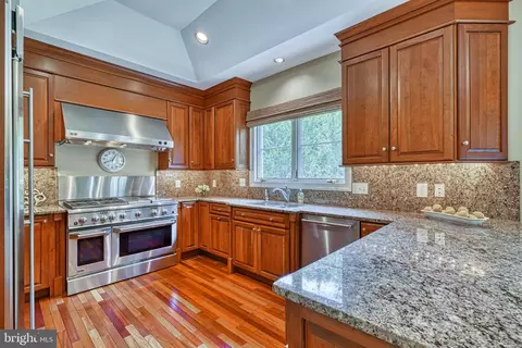 10 Clifton Ct, Pikesville, MD 21208 photo 17