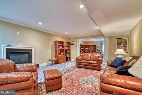 10 Clifton Ct, Pikesville, MD 21208 photo 40
