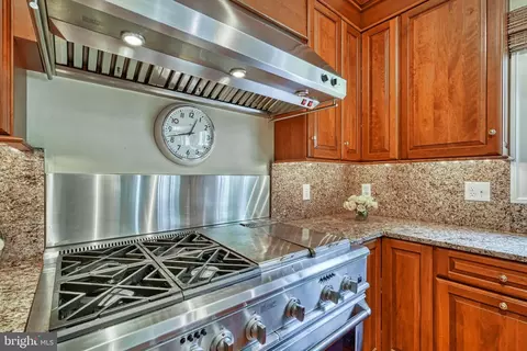10 Clifton Ct, Pikesville, MD 21208 photo 19