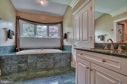 10 Clifton Ct, Pikesville, MD 21208 photo 32