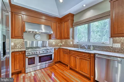 10 Clifton Ct, Pikesville, MD 21208 photo 18