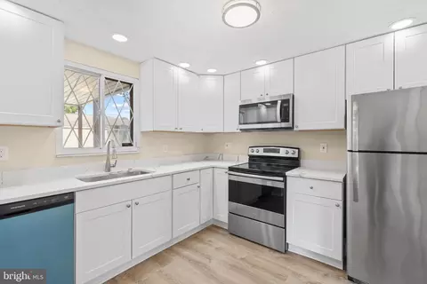 233 Antietam Rd, Essex, MD 21221