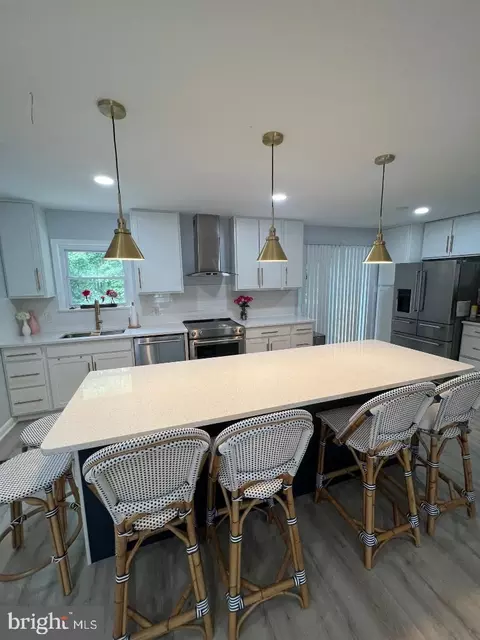6956 Copperbend Ln, Baltimore, MD 21209 photo 3