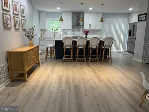 6956 Copperbend Ln, Baltimore, MD 21209 photo 5