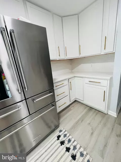 6956 Copperbend Ln, Baltimore, MD 21209 photo 4
