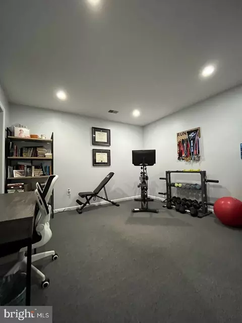 6956 Copperbend Ln, Baltimore, MD 21209 photo 20