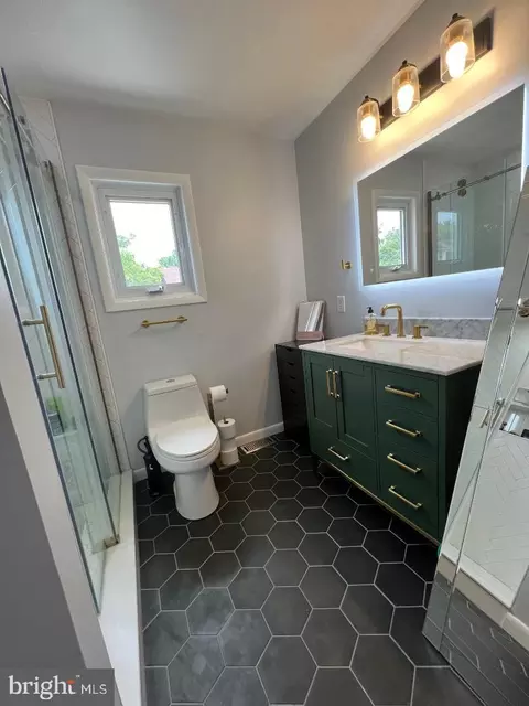 6956 Copperbend Ln, Baltimore, MD 21209 photo 13