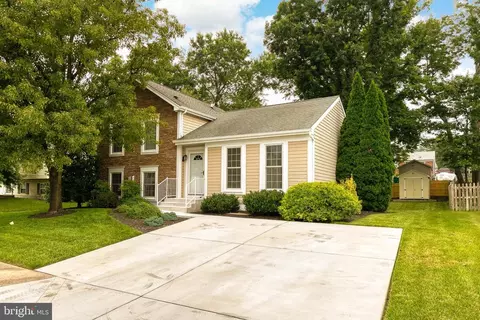 8 Treadway Ct, Nottingham, MD 21236
