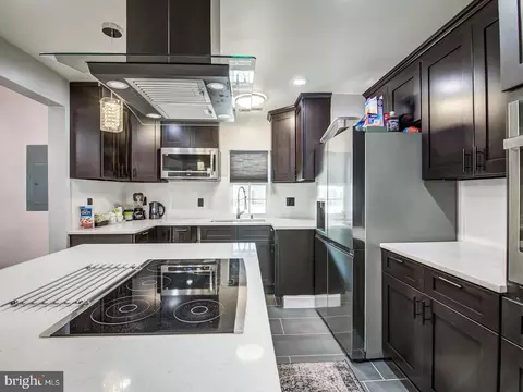 114 Compass Rd, Middle River, MD 21220 photo 4