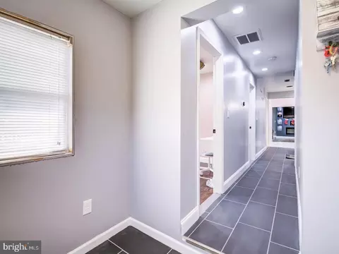 114 Compass Rd, Middle River, MD 21220 photo 5