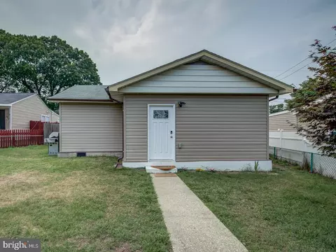 114 Compass Rd, Middle River, MD 21220