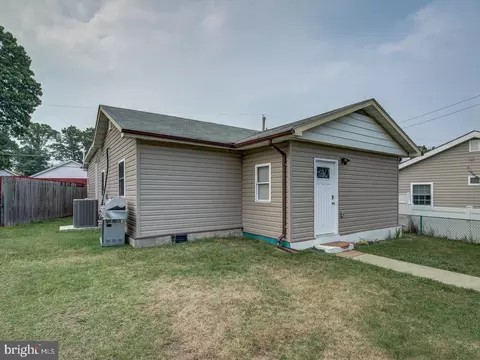 114 Compass Rd, Middle River, MD 21220 photo 6