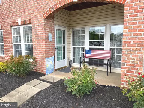 5342 Glenthorne Ct, Rosedale, MD 21237