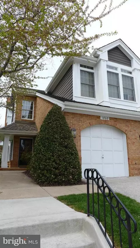 1808 Courtyard Cir #D, Pikesville, MD 21208