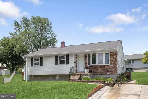 8 Kelbark Ct, Parkville, MD 21234