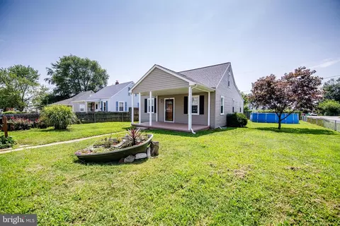 24 Crafton Rd, Essex, MD 21221