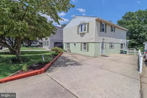 3147 Baybriar Rd, Dundalk, MD 21222
