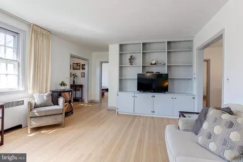 668 Regester Ave, Baltimore, MD 21212 photo 4