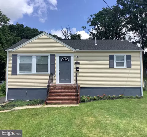 318 Savannah Rd, Essex, MD 21221