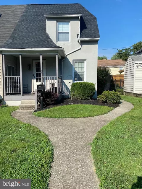 27 Kinship Rd, Dundalk, MD 21222 photo 1