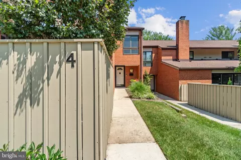 4 Stream Run Ct, Lutherville Timonium, MD 21093