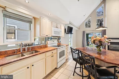 910 Frog Mortar Rd, Middle River, MD 21220 photo 19
