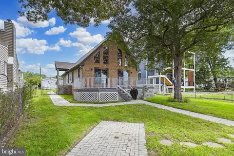 910 Frog Mortar Rd, Middle River, MD 21220