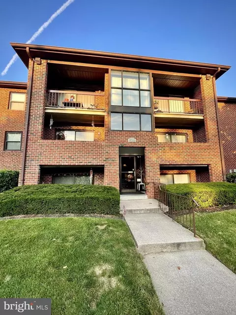 17 Juliet Ln #101, Nottingham, MD 21236