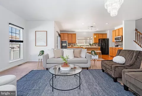 7530 Roxy Dr, Windsor Mill, MD 21244 photo 12