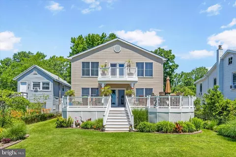 3529 Bay Dr, Middle River, MD 21220