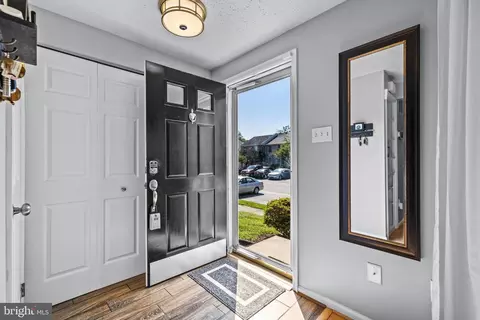 26 Ramsgate Ct, Halethorpe, MD 21227 photo 2