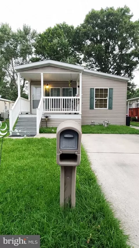 121 Covered Wagon, Middle River, MD 21220