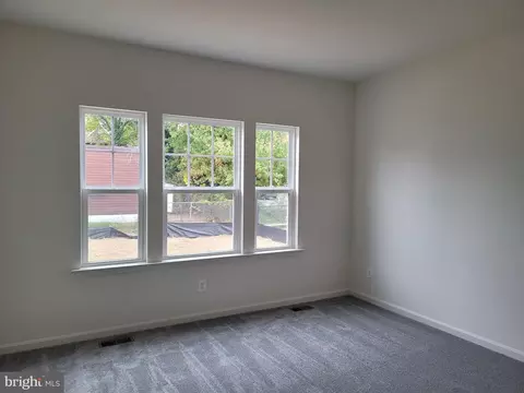 7401 Chesapeake Rd, Middle River, MD 21220 photo 3