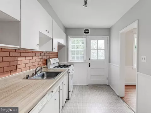 131 Brandon Rd, Baltimore, MD 21212 photo 18